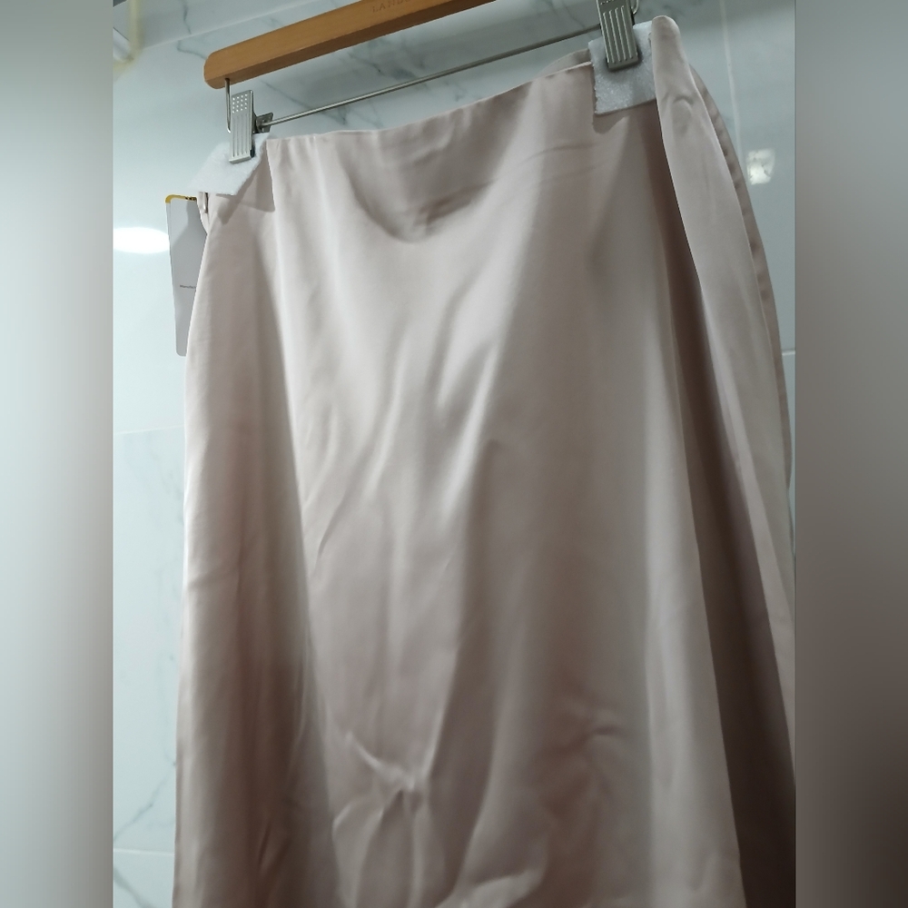 Satin Skirt Various Sizes Mushroom Color By French Connection NWT - Picture 5 of 12